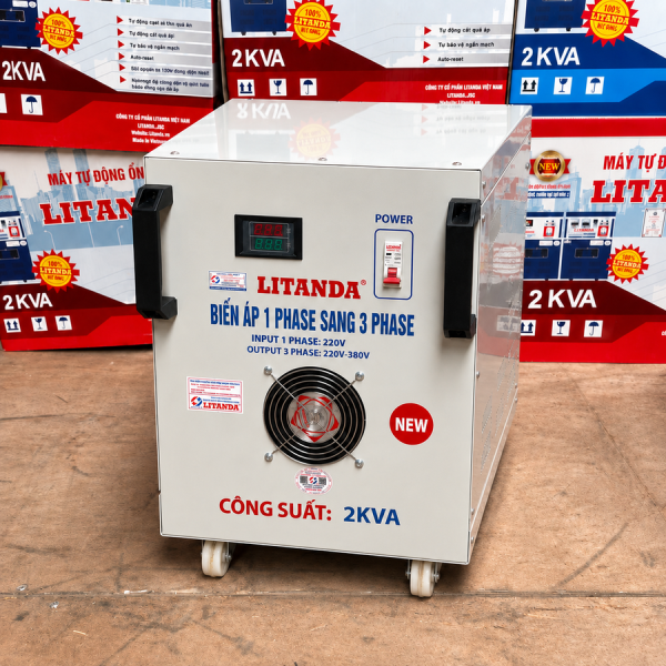 Biến áp 1 pha ra 2KVA chuyên dùng đổi nguồn điện từ 1 pha sang 3 pha, đáp ứng an toàn cho các thiết bị điện 3 pha công suất nhỏ yêu cầu chuẩn điện áp.