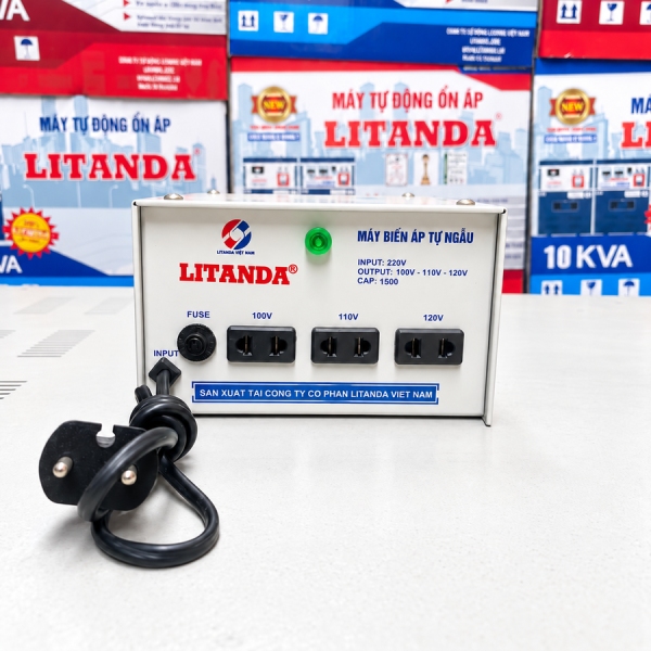 Biến áp tự ngẫu Litanda 1 pha 1500VA DN015 chuyên dùng đổi nguồn điện, cung cấp nguồn điện chuẩn cho các thiết bị điện dân dụng nhập khẩu.