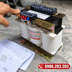 Biến áp cách ly 1KVA 3 pha vào 380V ra 220V/200V cầu đấu.