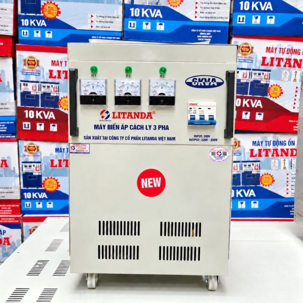 Biến áp cách ly 6KVA 3 pha chuyên dùng hạ áp nguồn điện 3 pha, triệt tiêu xung nhiễu, chống giật và bảo vệ an toàn tối đa cho thiết bị công nghiệp.