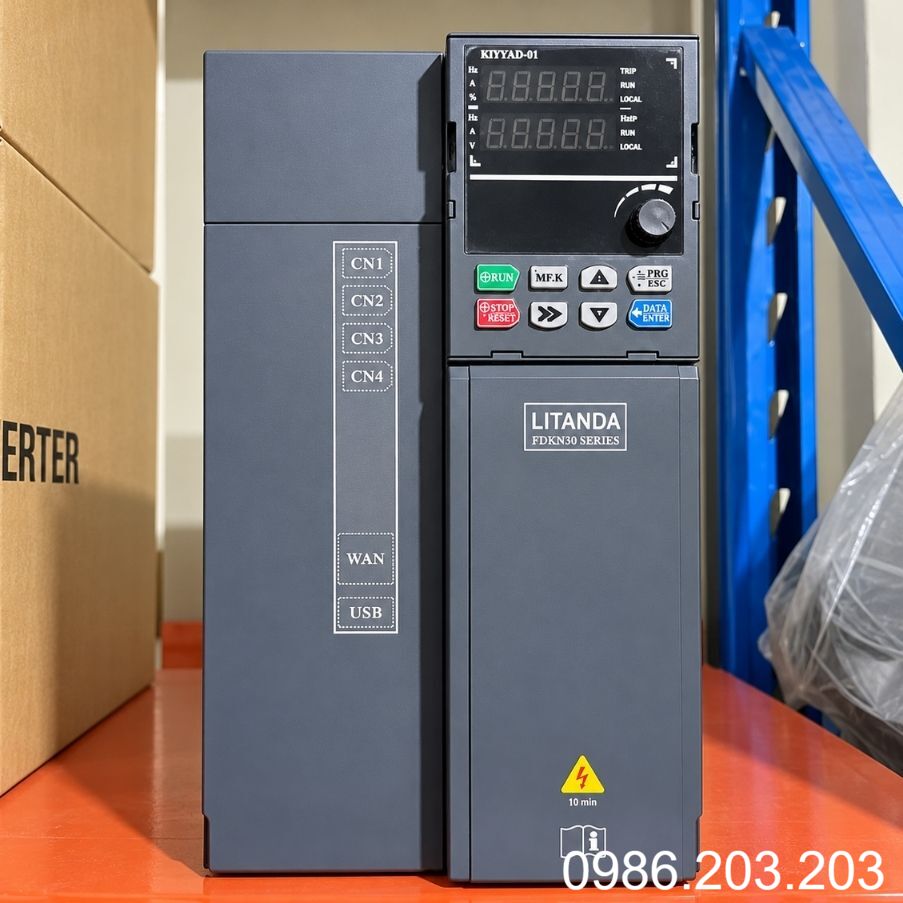 Biến tần 1 pha ra 3 pha 11KW chuyên dùng chuyển đổi nguồn điện, điều khiển tốc độ động cơ linh hoạt và bảo vệ tối ưu cho hệ thống máy móc.