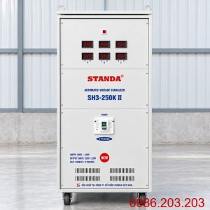 Ổn áp Standa 3 pha 250KVA SH3-250KII giúp cân bằng nguồn 380V, bảo vệ thiết bị điện công nghiệp, chống sốc áp, quá tải và nâng cao tuổi thọ máy móc