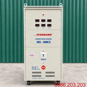 Ổn áp Standard 3 pha 200KVA SH3-200KII chuyên dùng ổn định điện áp tự động, chống quá tải, ngắn mạch, nâng cao độ bền và bảo vệ các thiết bị điện.